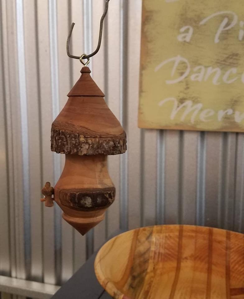 Bird House Decor Turning Gnome